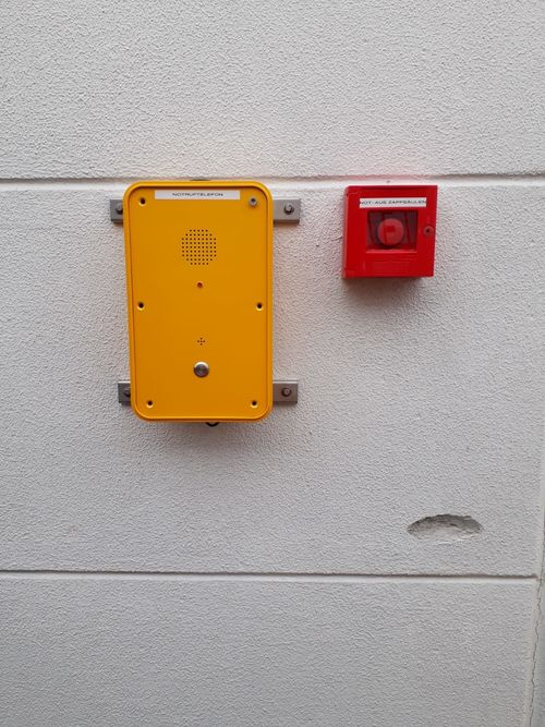 Tin tức công ty mới nhất về Điện thoại rảnh tay chống thấm thời tiết J&R tại Đức